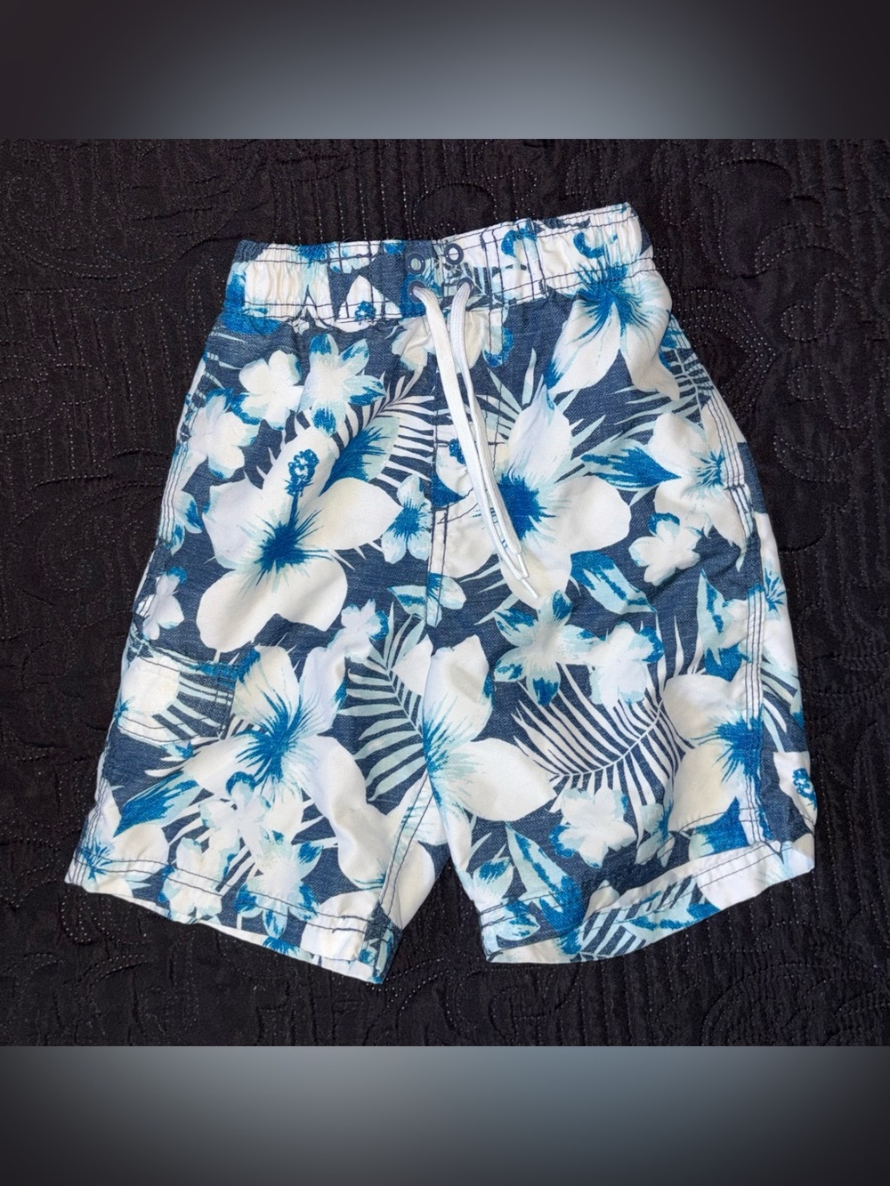 Kanu Surf Kids Navy and White Floral Athletic Swim Shorts Size M (5/6)